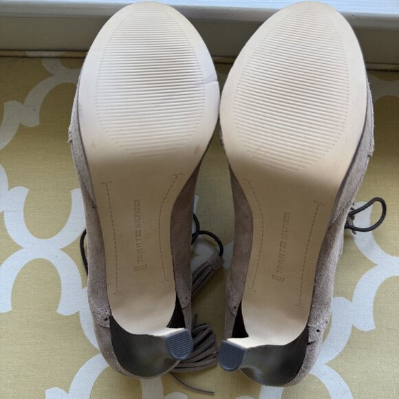 Tommy Hilfiger Brinley Suede Lace Up Booties, size 9.5M, 4" heel, 1" platform - Picture 12 of 15